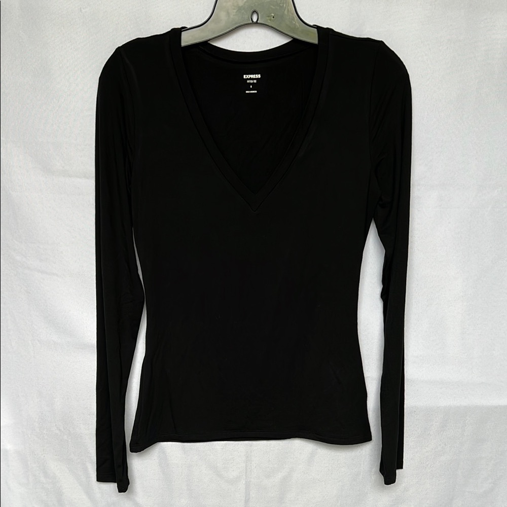 Express Fitted Long Sleeve